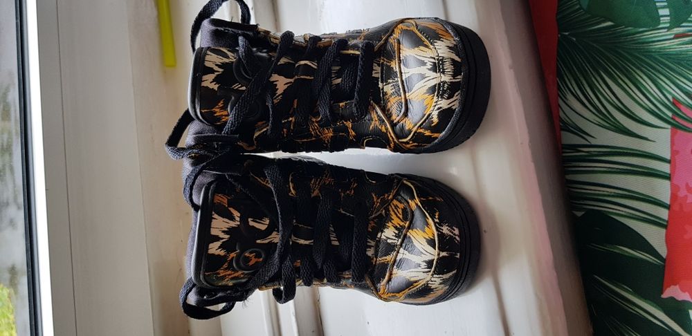 Адидас Jeremy Scott - лимитирана серия 23 номер