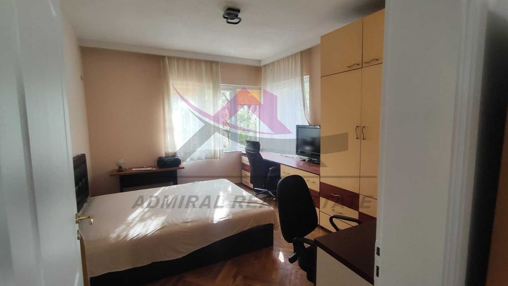 Дава се под наем Четиристаен апартамент в Варна, Център - 98 кв.м за 767 € - Снимка #4