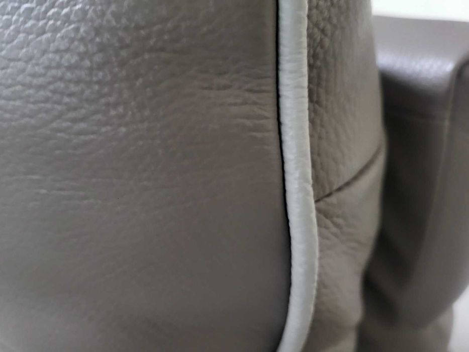 Бежов комплект кожени дивани с фотьойл с ел релакс механизъм