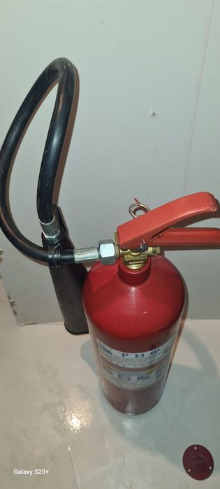 Огнетушитель углекислотный ОУ-8