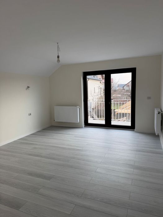 Casa de vanzare la 1,5 km de Letcani