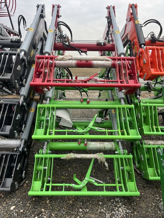 Incarcator frontal tractor