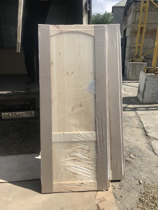 Двери деревянные с коробкой