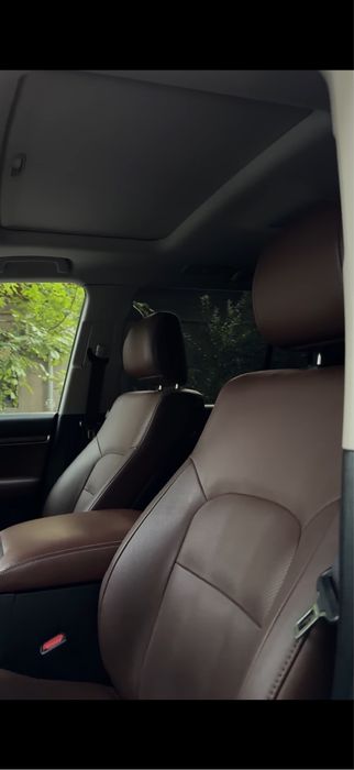 Toyota land cruiser 200