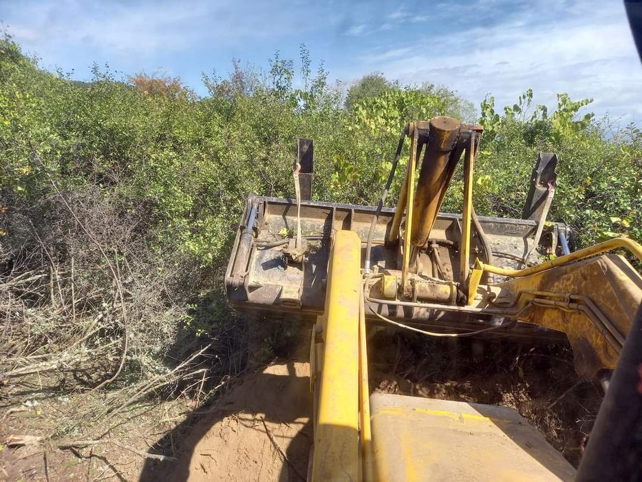 Мулчер. Почистване на терени . Багер
