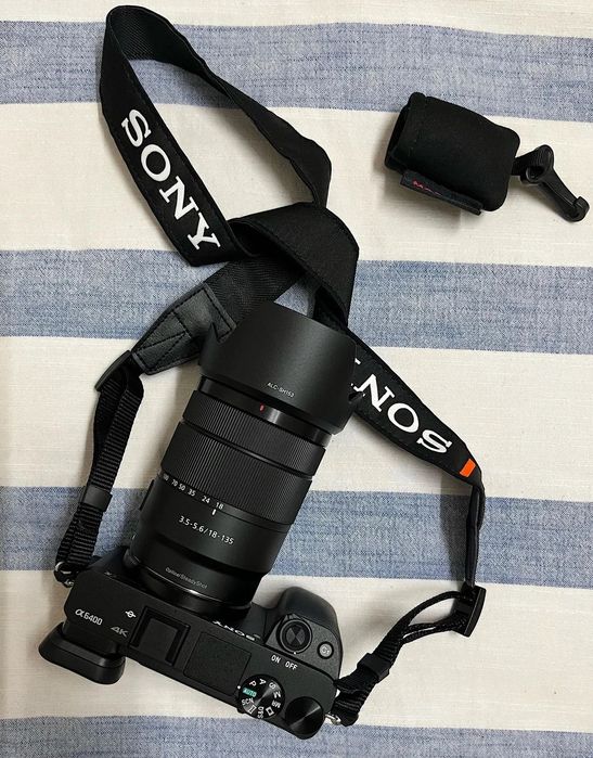 Sony A6400 Kit Aparat Mirrorless 24.2 MP cu Obiectiv 18-135mm