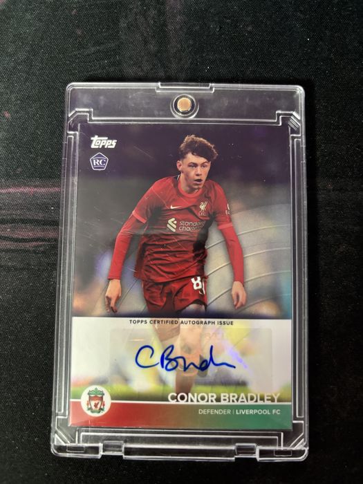 Продавам карти TOPPS / PANINI автографи