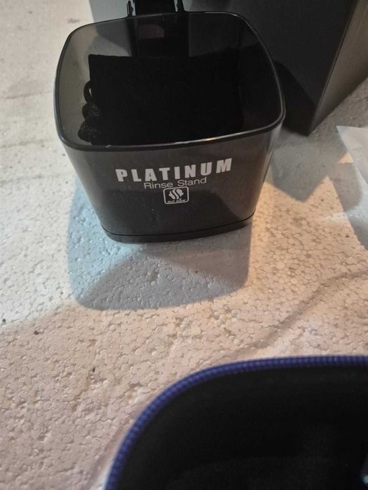 Aparat de ras Pitbull Platinum PRO pentru cap și față