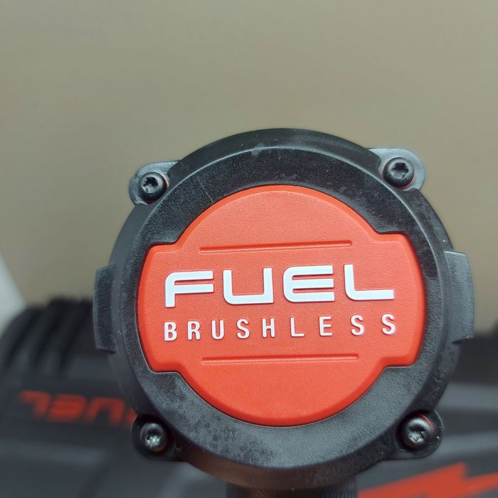 ПРОМОЦИЯ.Мощен гайковерт Milwaukee M18 FMTIW2F12-0