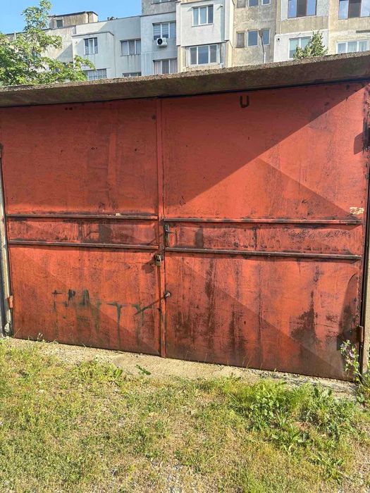 Бетонен гараж / гараж