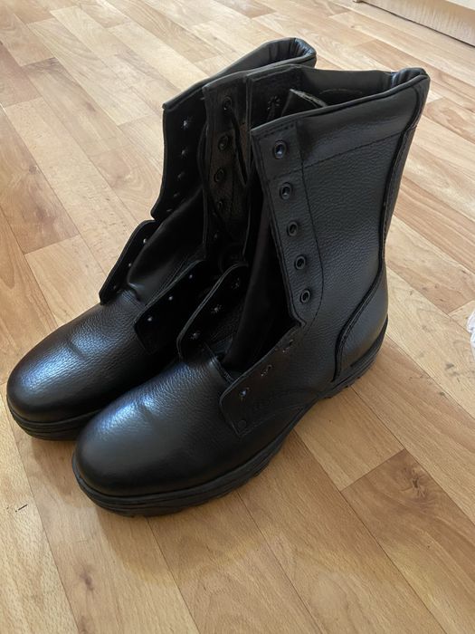 Продам новые берцы