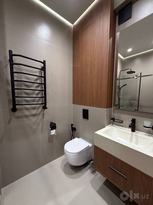 Срочно продается 2в3 ком квартира, ЖК ViaPort, ор-р: ул.Заводская,67м²