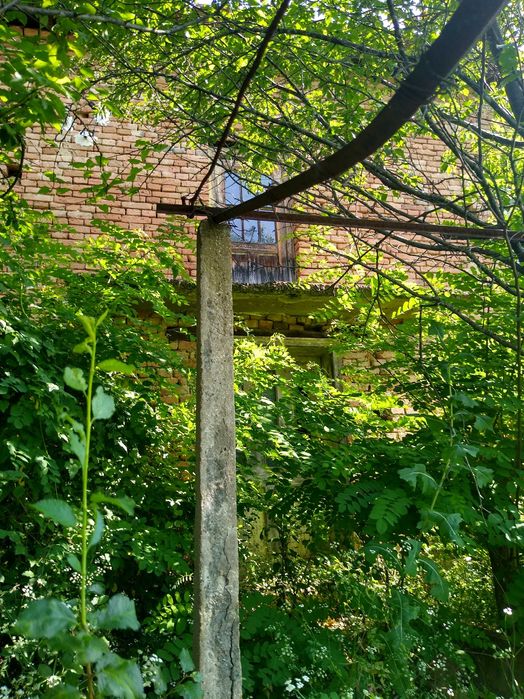 продава къща в село Горна Бешовица