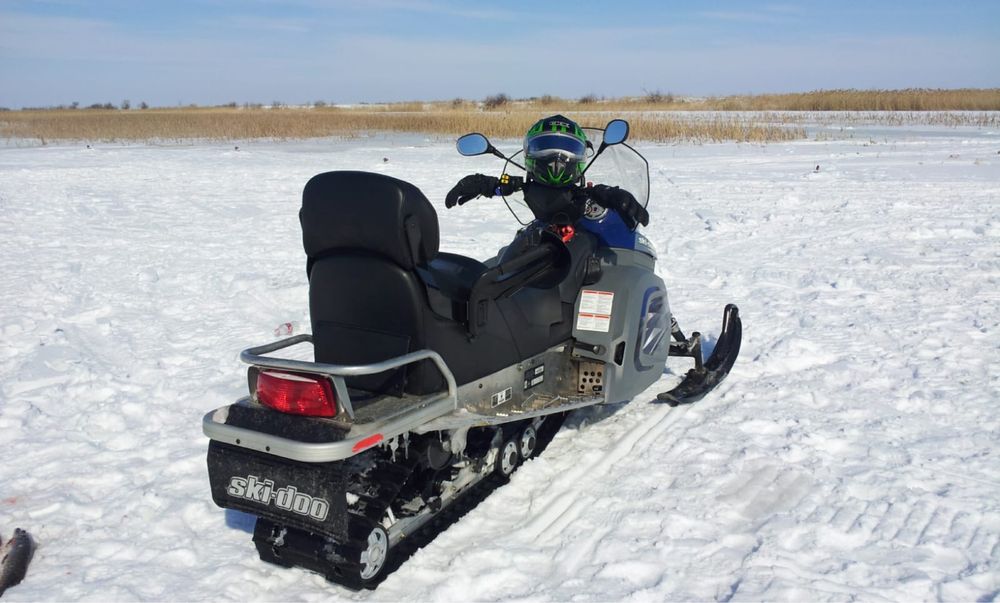 снегоход BRP legend touring v-800