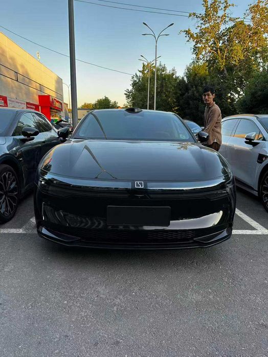Zeekr 007 | RWD 75kWh | Smart Driving | Black | Электро седан