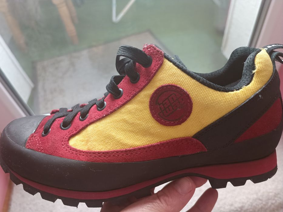 Pantofi treking hanwag