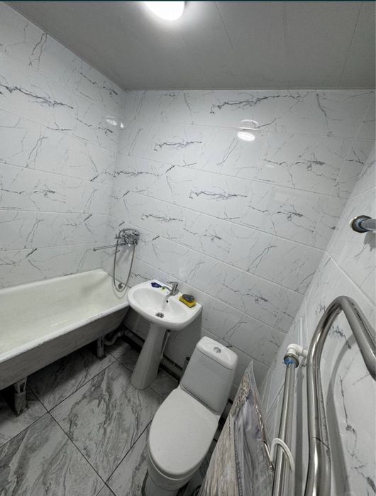 Прадается 1 ком 1 этаж с ремонтом