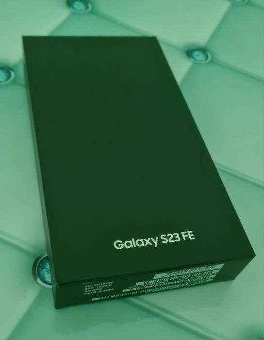 Cutie goală Samsung S 23 FE