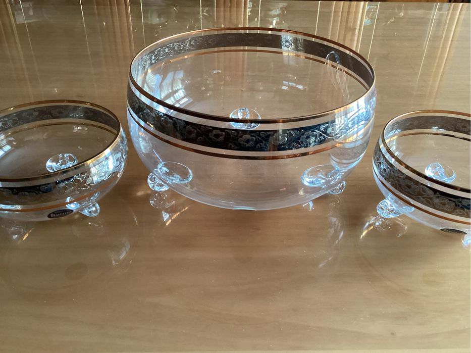 Вазы Богемия,ручная работа, ваза конфетница лепка, фужеры Чехия 3 вида