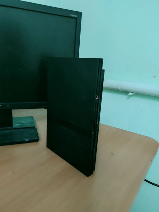 Продам Sony playstation 2,рабочая