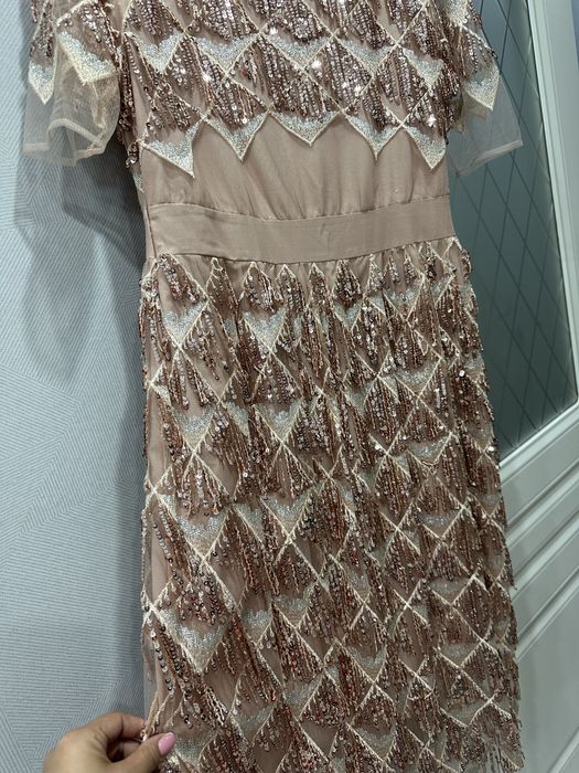 Продам женские платья