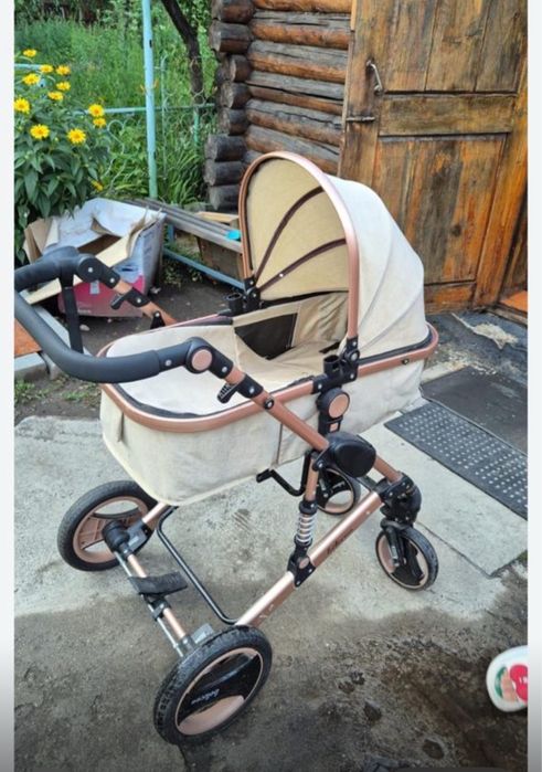 Продам прогулочную коляску
