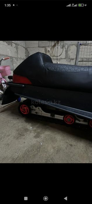 Продам снегоход буран