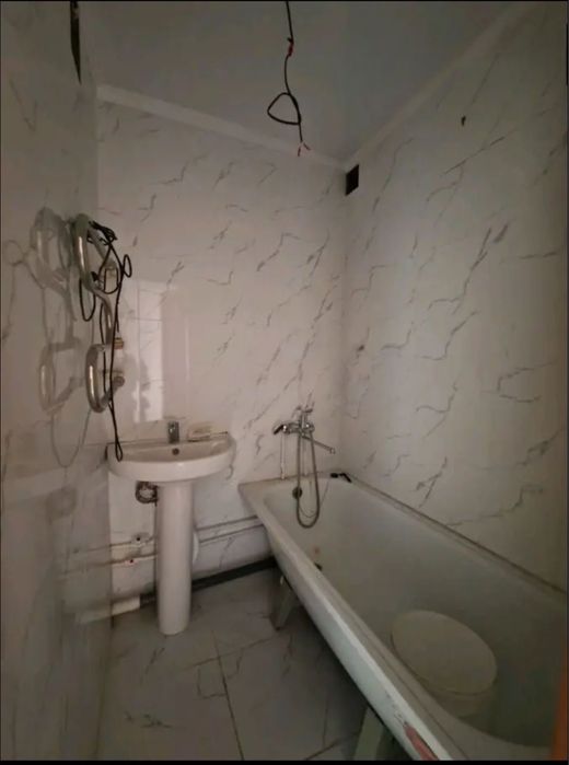Продается 2 х ком квартира