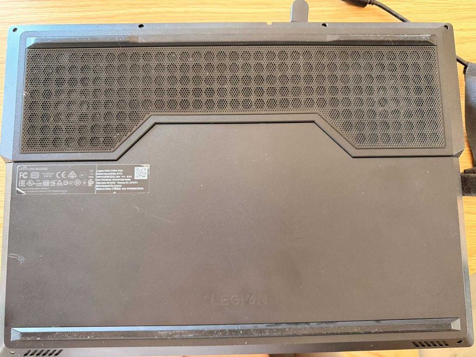 Laptop Lenovo Gaming i5-9300H / 16GB RAM / 512GB SSD / GTX 1650