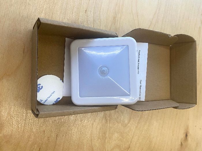 Лед лампа със сензор за движение