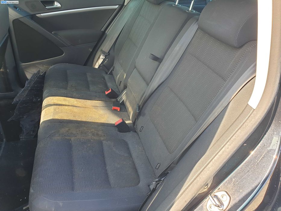 Bancheta Spate Sezut cu Spatar Textil Volkswagen Tiguan 2007 - 2011 [K3844]