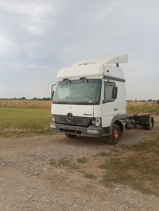 Camion Mercedes atego