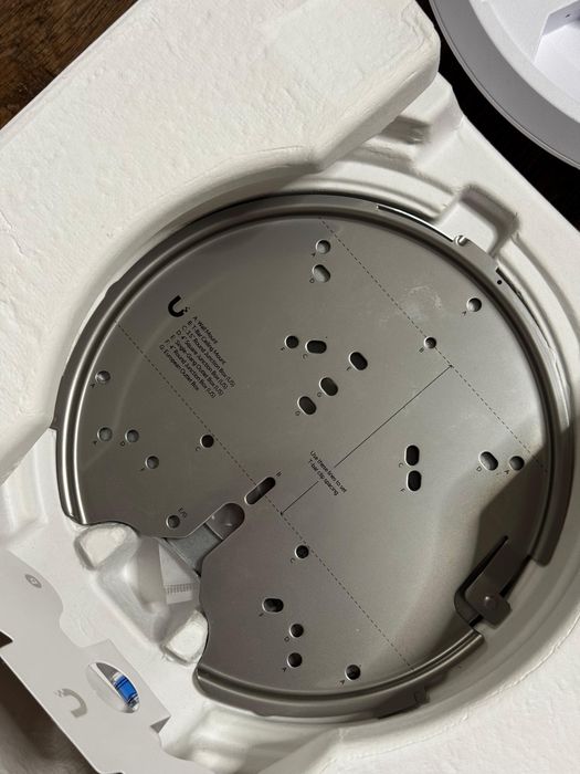 Точка доступа Ubiquiti UniFi U7 Pro