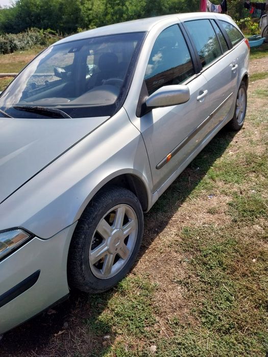 Vând sau schimb Renault laguna