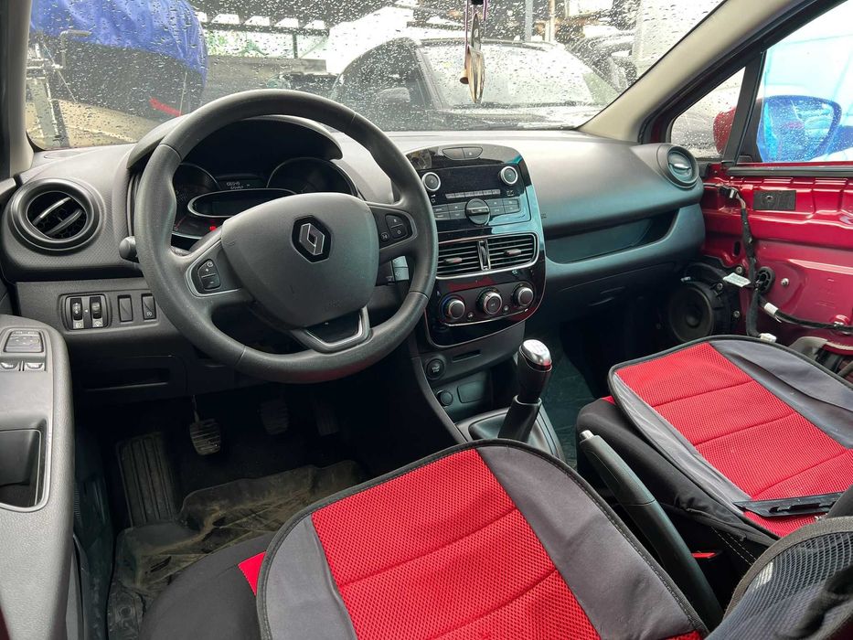 Renault Clio 4 facelift 2019 Avariat 0.9 tce 106.000 km aer conditionat bose usor avariat deplasabil