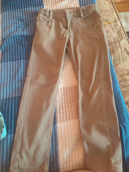 Продам рубашки и брюки для мальчиков