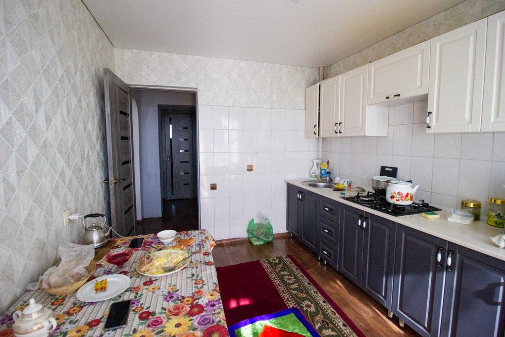 продам 3шку в 5 мкр Эмиль империя