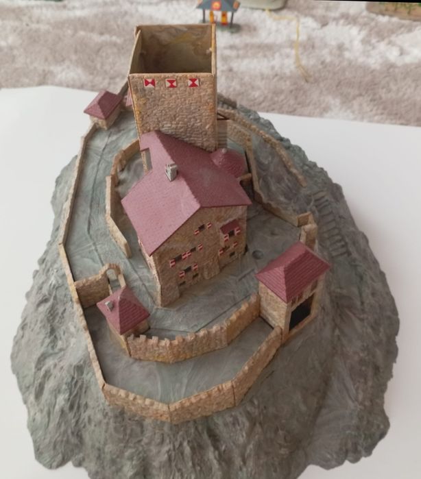 Vând case, castel, moară scară H0pentru dioramă