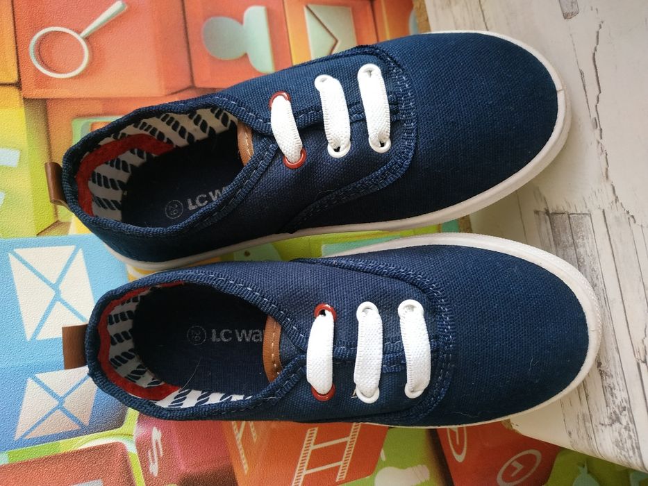 Продам новые макасины (р. 29)