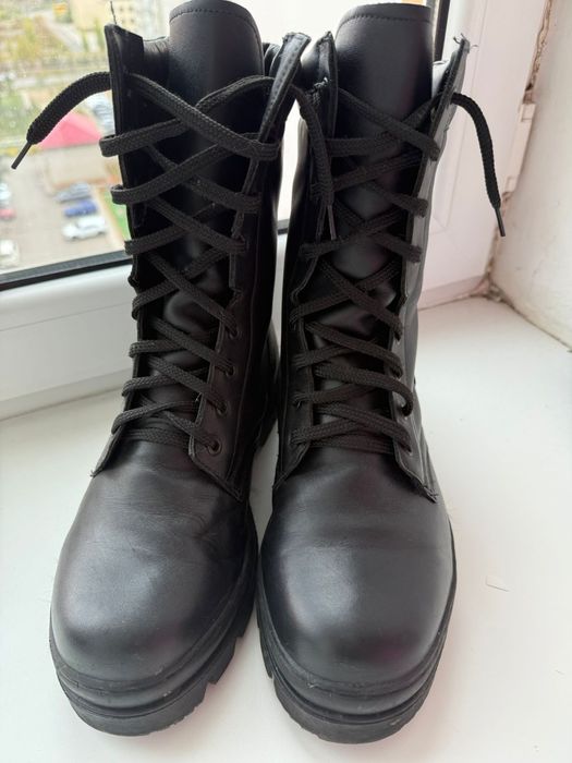 Продам берцы новый