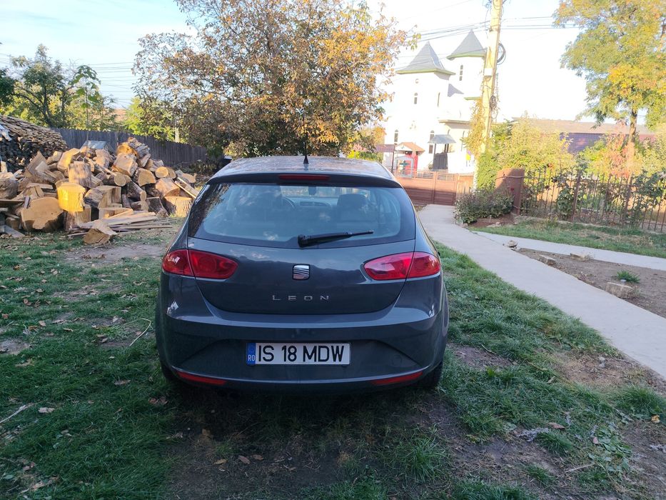 SEAT Leon 2011 — imagine 4