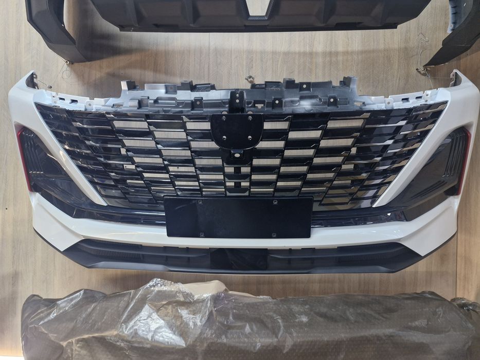 Передний бампер на Changan