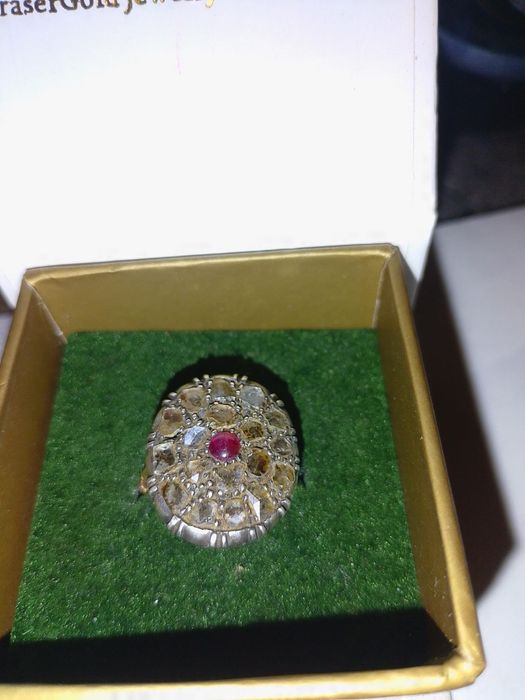 Inel cu diamante 1,2 carate si safire roz