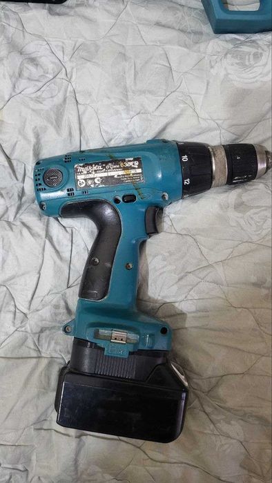 Аккумуляторная дрель-шуруповерт Makita 6337D Оригинальный