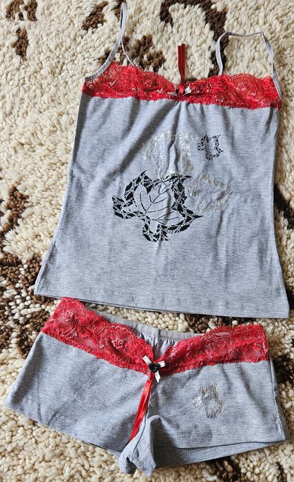 Дамска пижама бельо