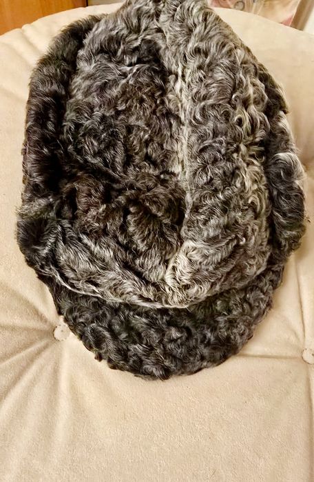 Caciuli astrahan natural, barbatesti