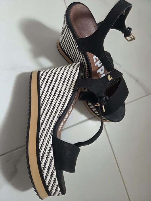 Дамски сандали Gioseppo Negro, черен велур, номер 39 с платформа