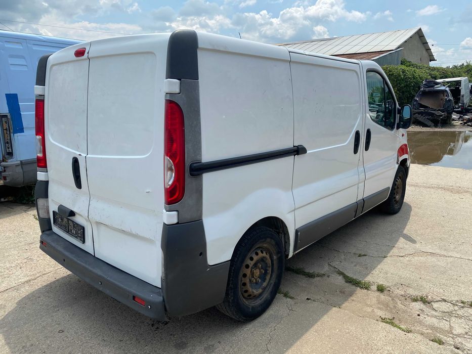 DEZMEMBREZ PIESE Opel VIVARO VAN 1.9 DTI 101 cp si 2.0 CDTI 114 cp 2008 Renault TRAFIC