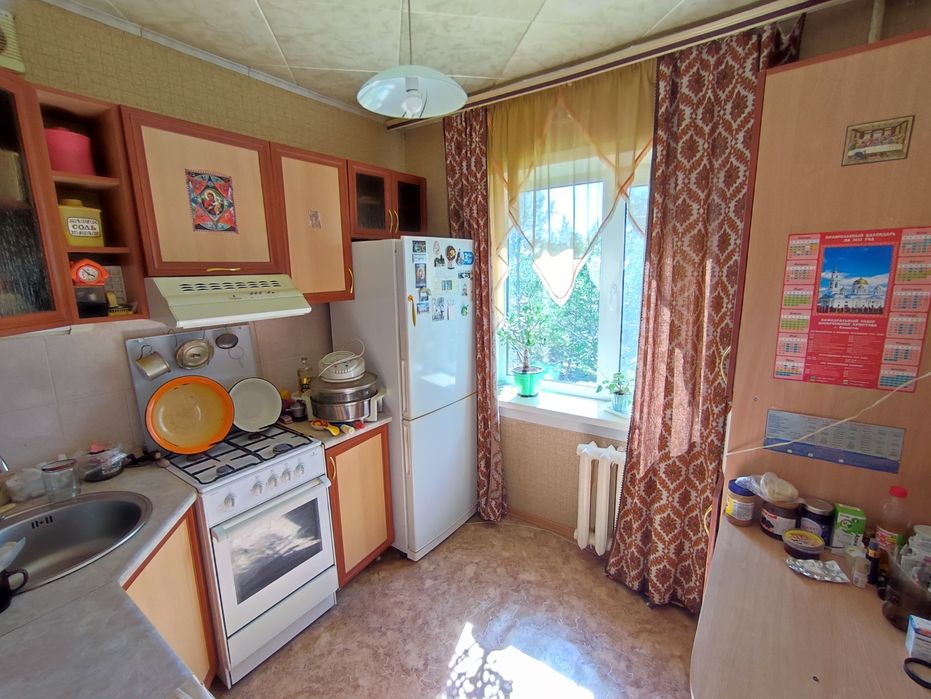 Продается 2-комн (2-19, 4 эт)