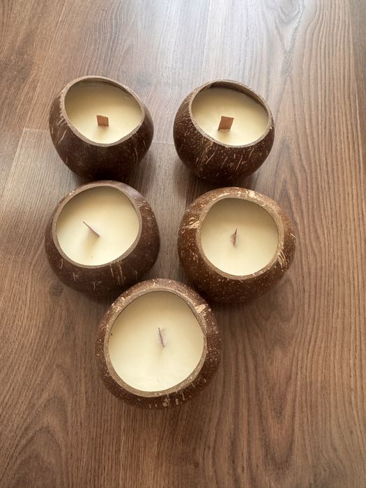 Lumanare in coaja de cocos din ceara naturala de soia